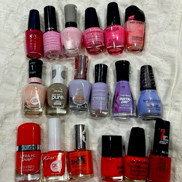 Accessories - Bundle 18 nail polish 💅